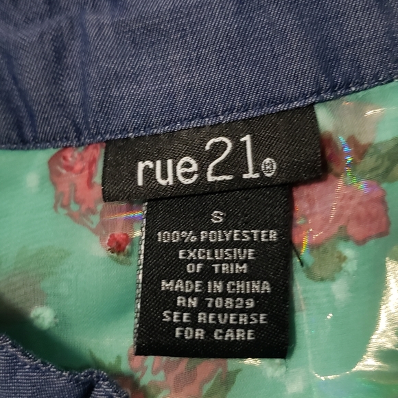 (2 for $10) Sheer Textured Chambray Floral Blouse - Picture 3 of 6